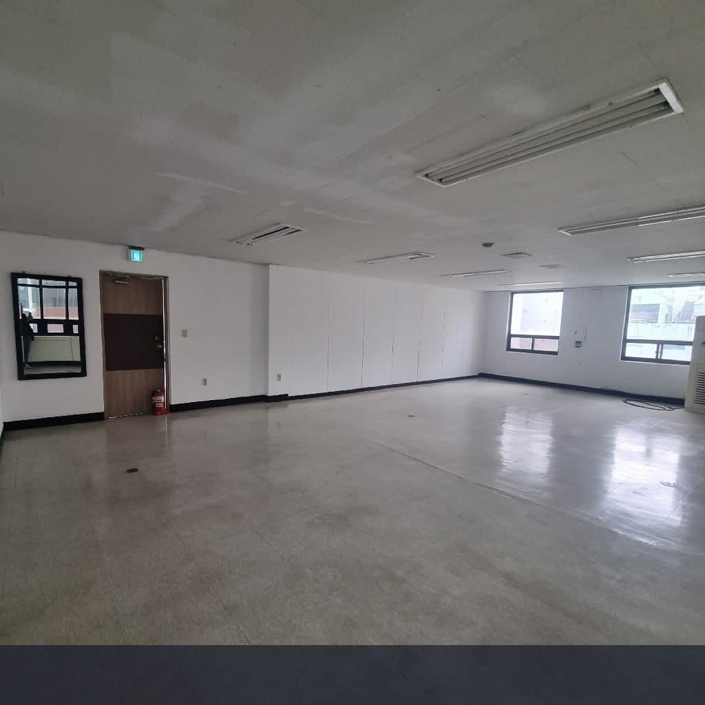 부산역 초량동 25평 사무실, 보증금 300에 월 100 썸네일 3