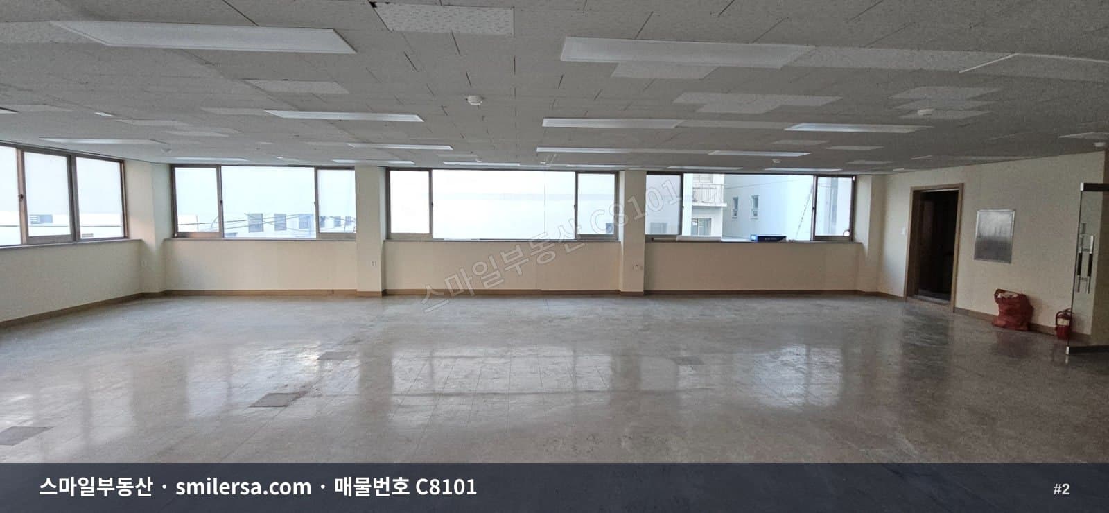 범내골역 인근 중형 사무실, 주차 편한 51평 공간 썸네일 2