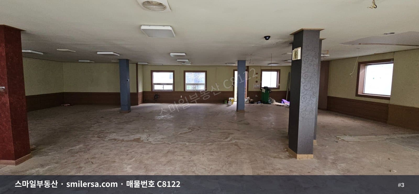 수안역 인근 노출 좋은 중형사무실 월세 3000/200 썸네일 3