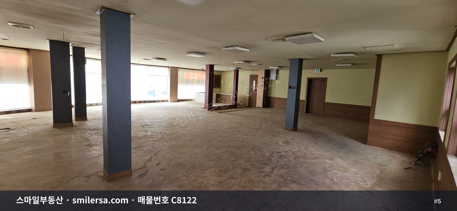 수안역 인근 노출 좋은 중형사무실 월세 3000/200 썸네일 5