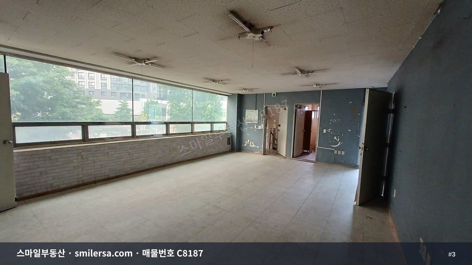 역세권, 노출 좋은 코너건물 2층 상가 C8187 썸네일 3