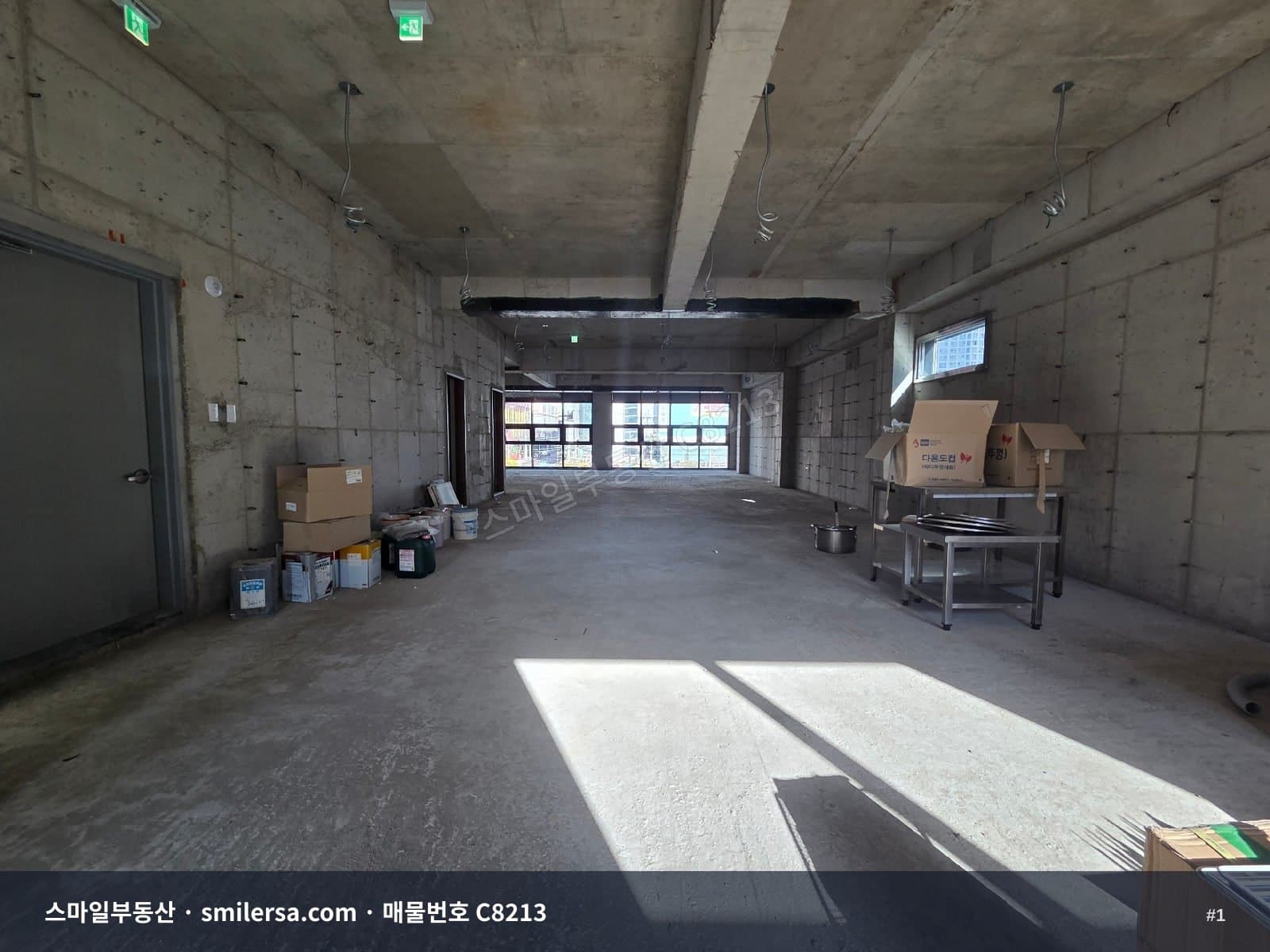 부산광역시 부산진구 범천동 사무실 내부 사진 C8213