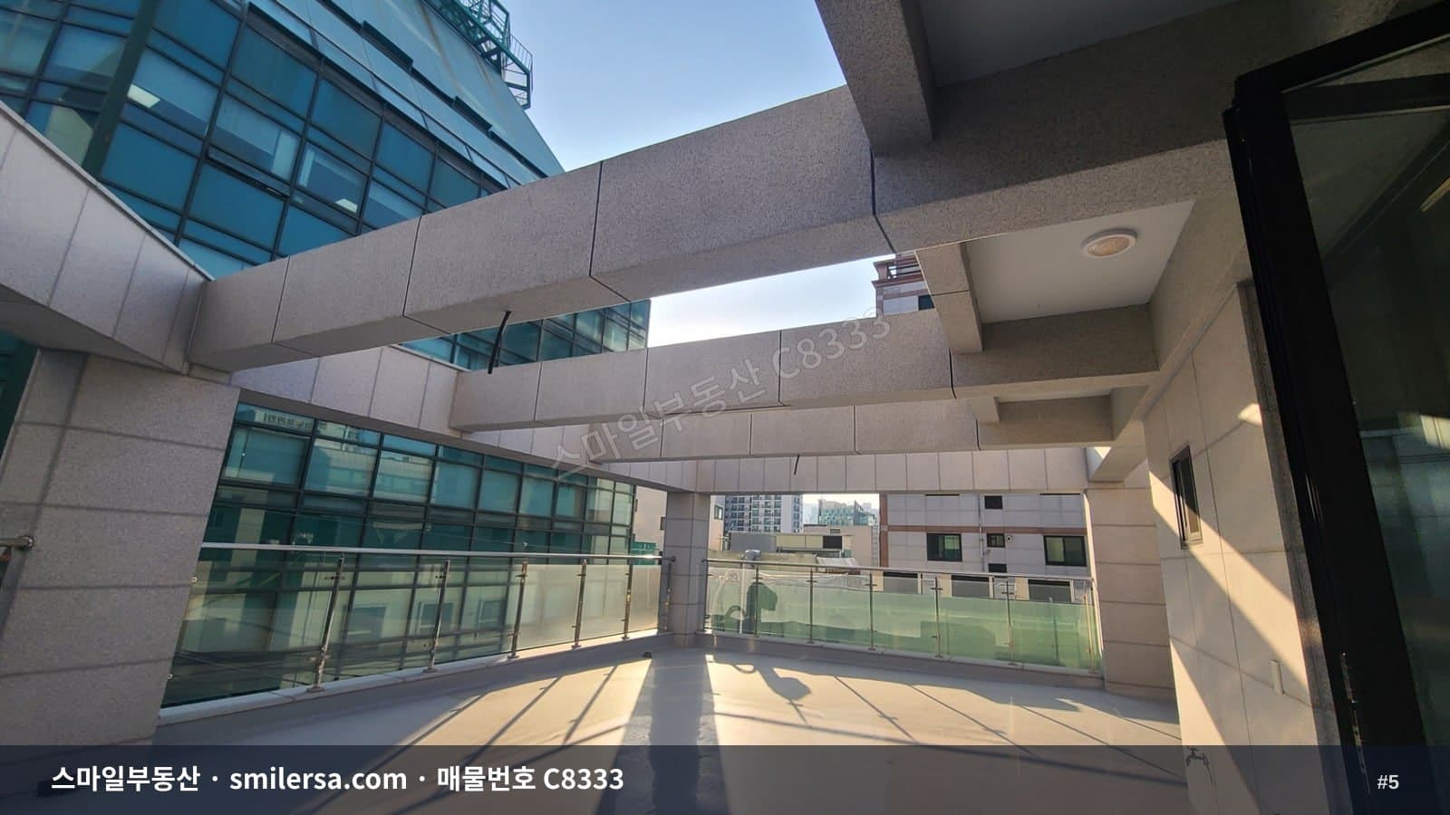 전포카페거리 인근 노출 좋은 코너 자리, 테라스와 루프탑까지 썸네일 5