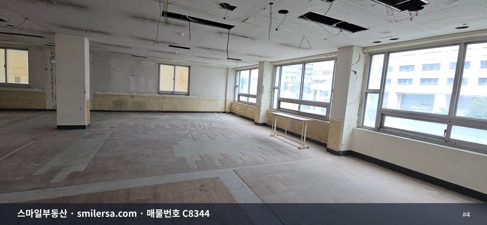 문현역 인근 52평 중형 사무실, 주차 가능에 월세 150만원 썸네일 4