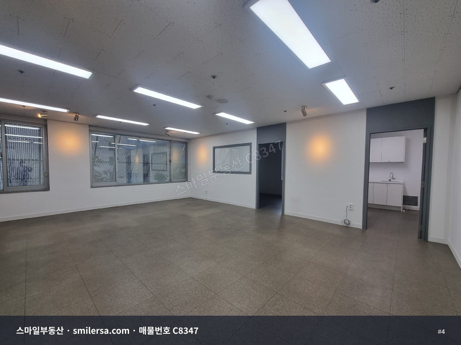 서면 로터리 인근 인테리어 잘되어 있는 사무실 임대 썸네일 4