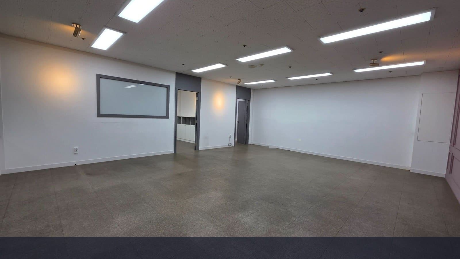 서면 로터리 인근 인테리어 잘되어 있는 사무실 임대 C8347 썸네일 4