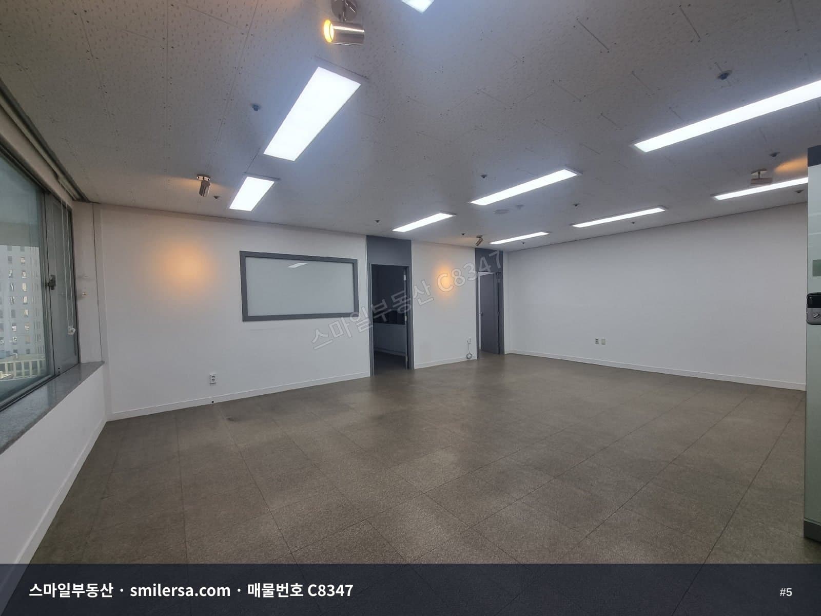 서면 로터리 인근 인테리어 잘되어 있는 사무실 임대 썸네일 5