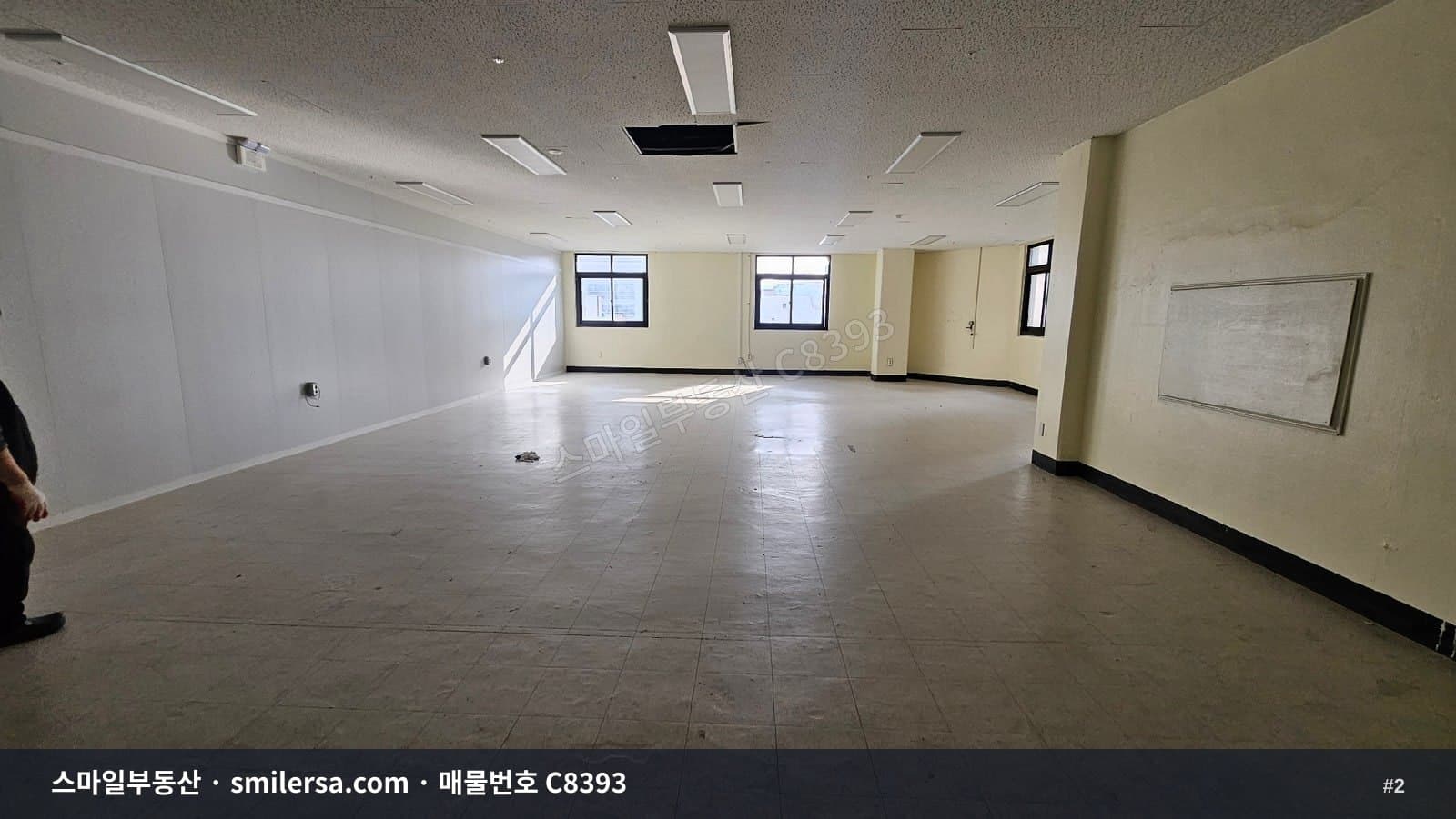 범천동 범곡교차로 인근 사무실, 주차·엘리베이터 갖춘 6층 64평 썸네일 2
