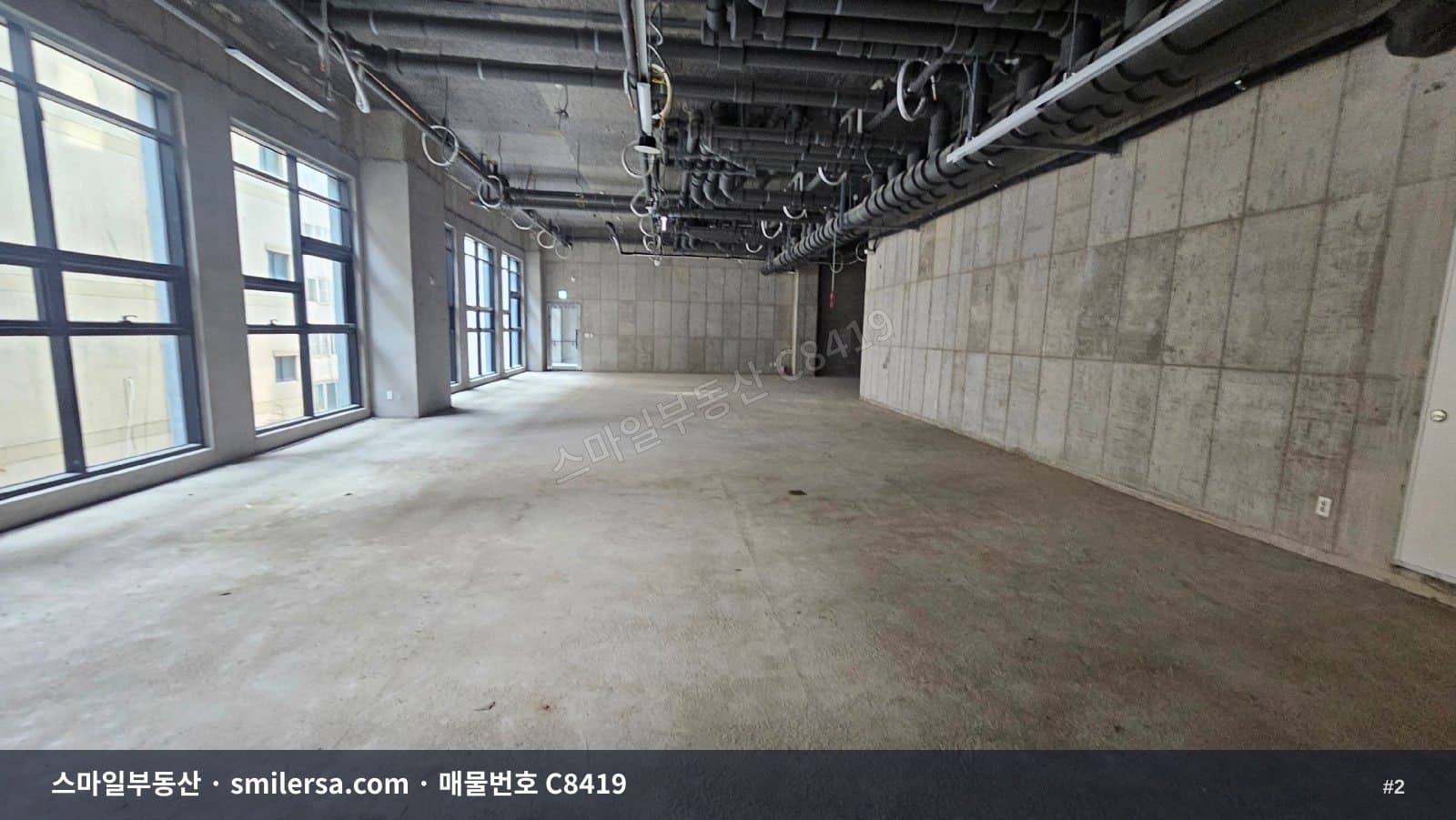부산역 대로변 2층 100평대 무권리 상가, 주차 편리한 귀한 매물 썸네일 2