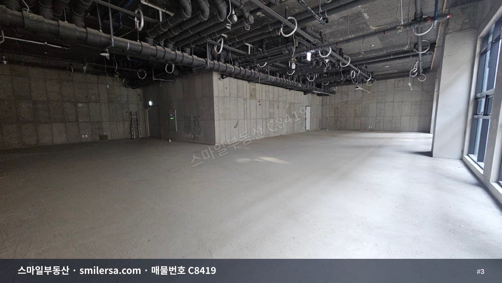 부산역 대로변 2층 100평대 무권리 상가, 주차 편리한 귀한 매물 썸네일 3