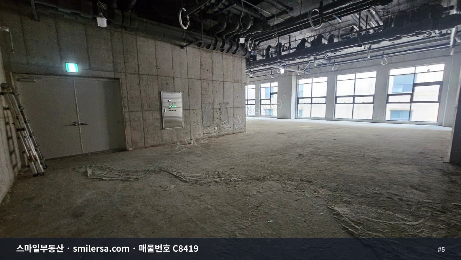 부산역 대로변 2층 100평대 무권리 상가, 주차 편리한 귀한 매물 썸네일 5