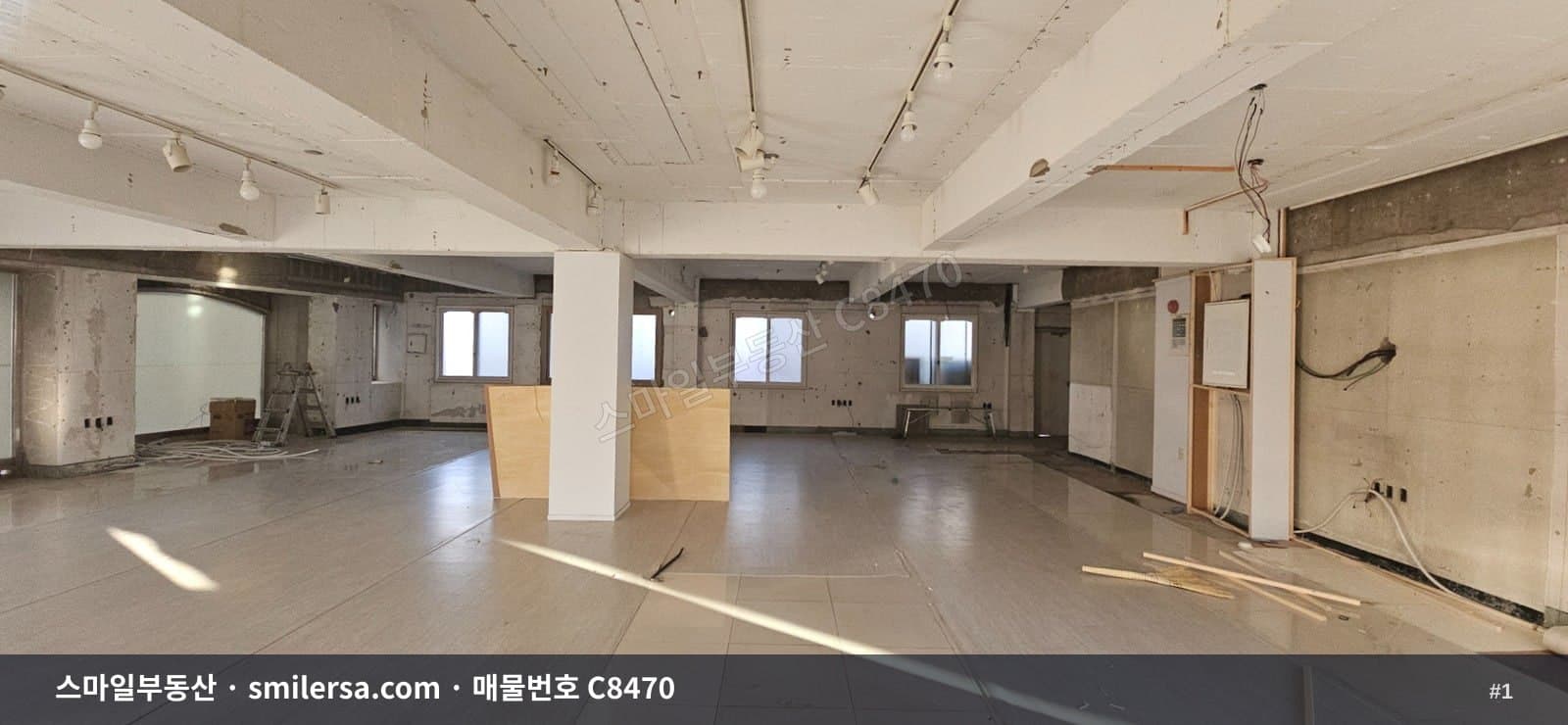 부산광역시 연제구 거제동 상가 내부 사진 C8470