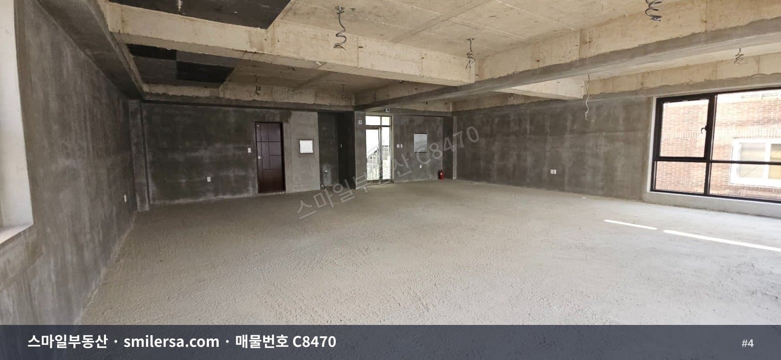 거제대로변 1층 64평 중형 상가, 권리금 없이 시작하는 대로변 입지 썸네일 4