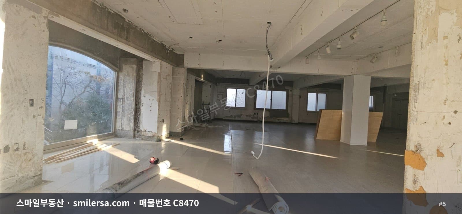 거제대로변 1층 64평 중형 상가, 권리금 없이 시작하는 대로변 입지 썸네일 5