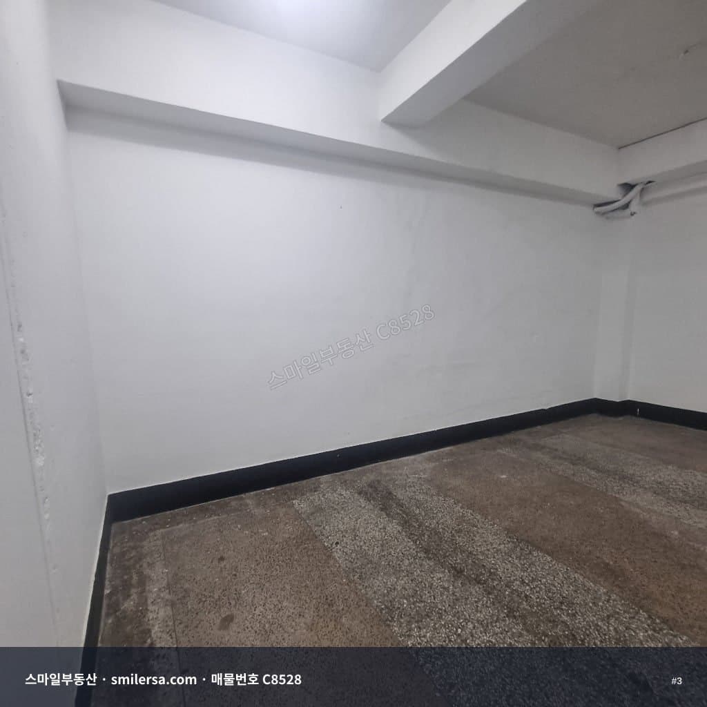 서면2번가·전포카페거리 사이 2층 48평, 유동인구 많은 코너 상가 썸네일 3