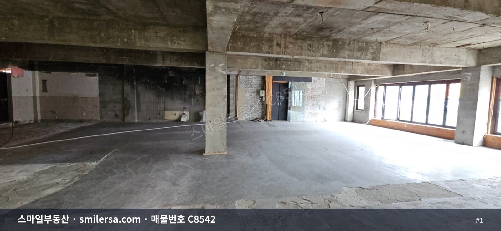 부산광역시 남구 대연동 사무실 내부 사진 C8542