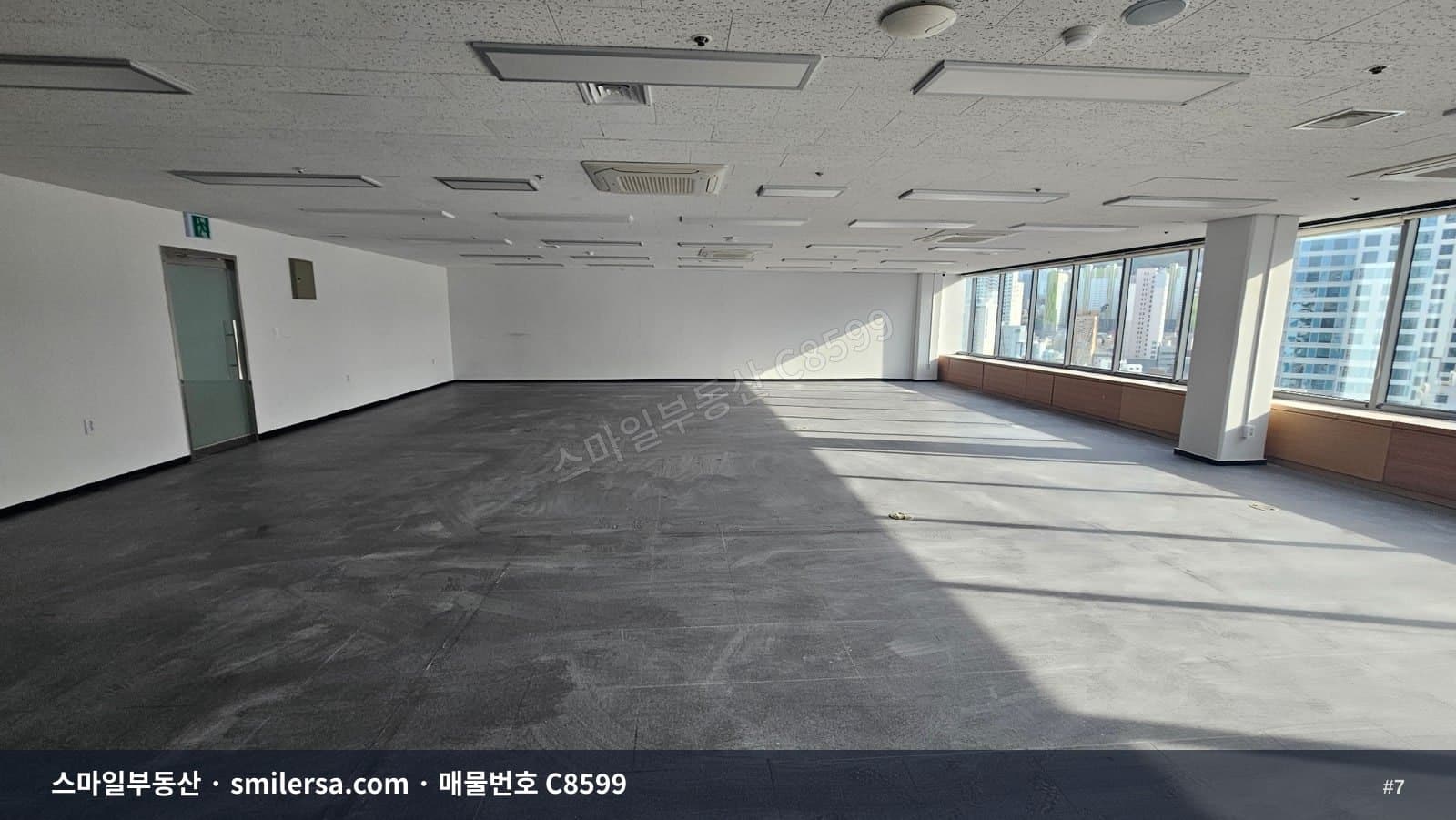 서면역 인근 관리 잘 된 13층 사무실 썸네일 7