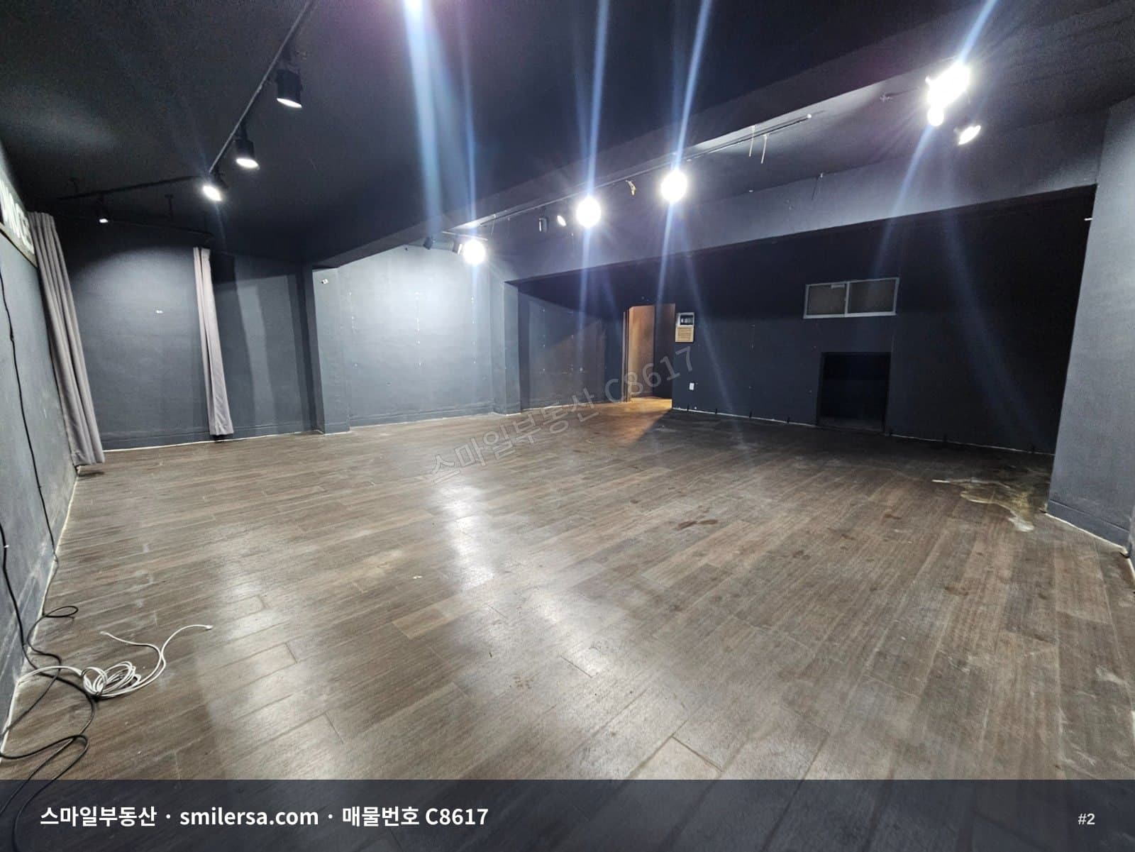 전포사잇길 무권리 25평 지하상가, 젊은 유동 많은 귀한 자리 썸네일 2