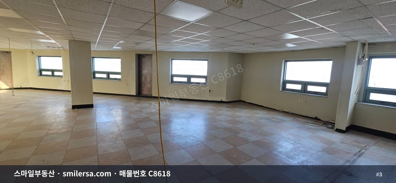 거제역·부산지법 인근 57평 중형 사무실, 도로변 1층 입지 썸네일 3