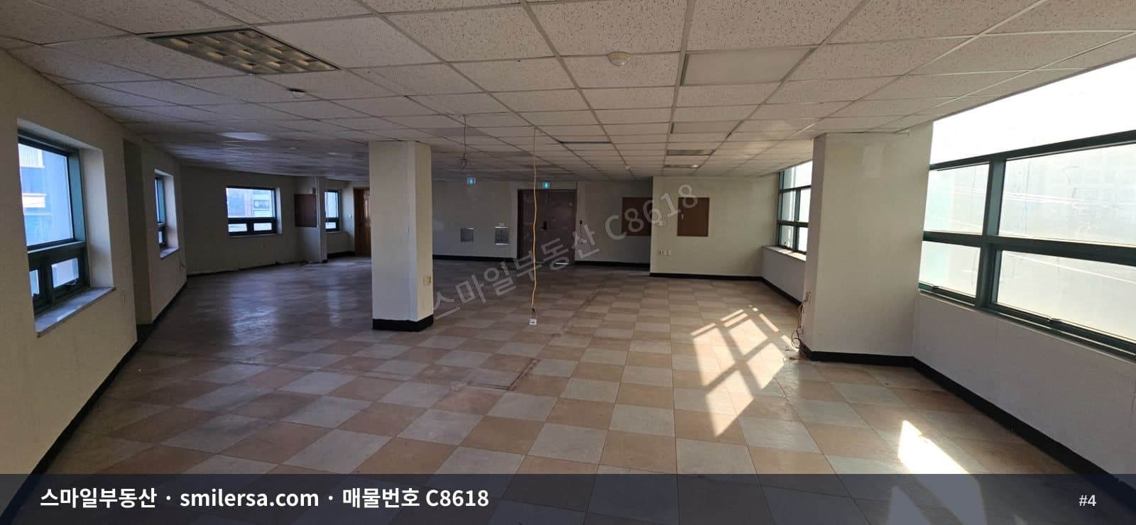 거제역·부산지법 인근 57평 중형 사무실, 도로변 1층 입지 썸네일 4