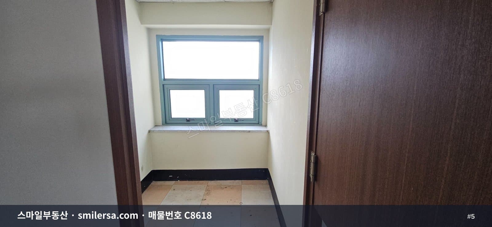 거제역·부산지법 인근 57평 중형 사무실, 도로변 1층 입지 썸네일 5