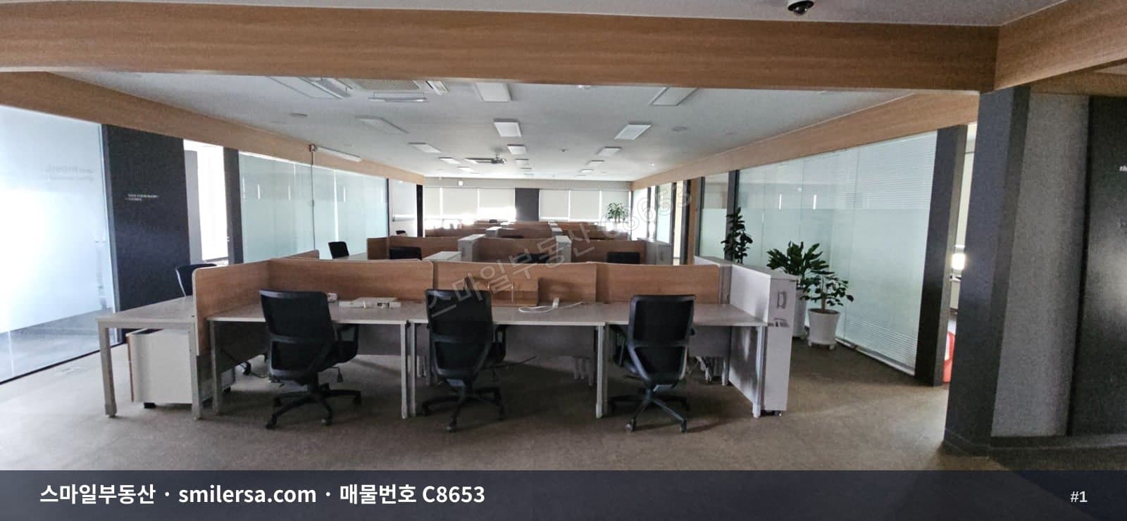 부산광역시 연제구 연산동 사무실 내부 사진 C8653