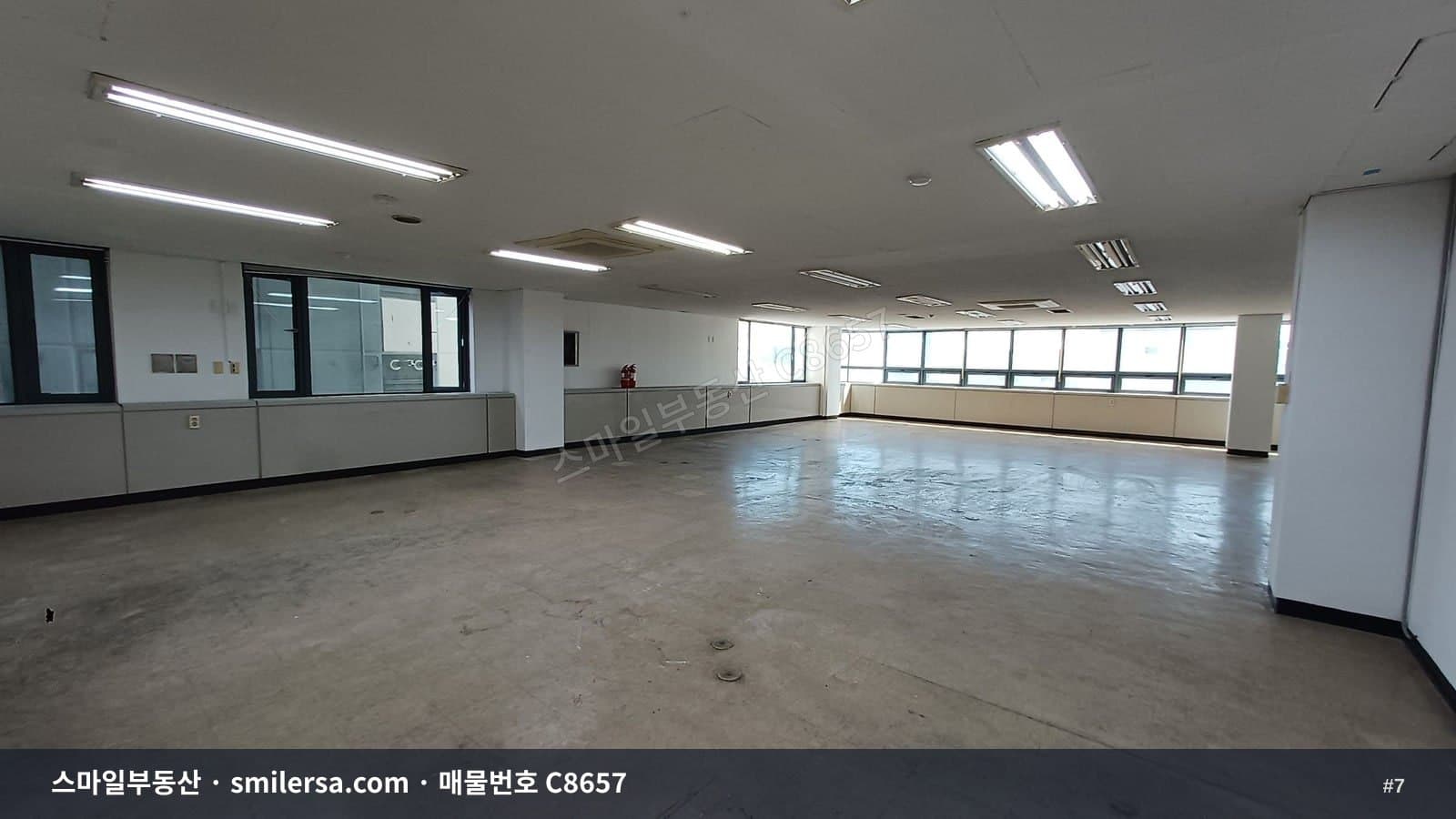 대연역 인근 65평 사무실, 12층 남향 접근성 좋은 공간 썸네일 7