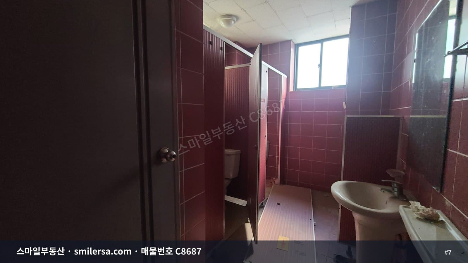 남포동 초입 초역세권 네모 반듯한 50평 사무실 썸네일 7
