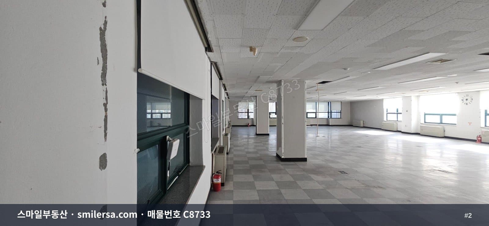 시청역 대로변 깔끔한 대형 사무실, 연산동 106평 무권리 매물 썸네일 2