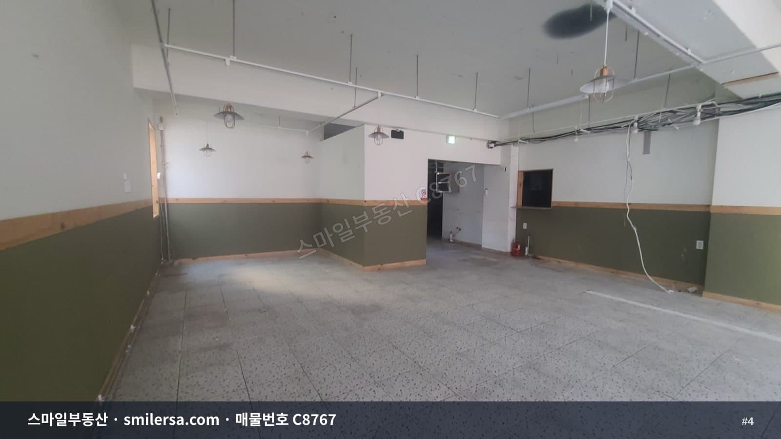 경성대역 인근 무권리 2층 상가, 60평 반듯한 공간 썸네일 4