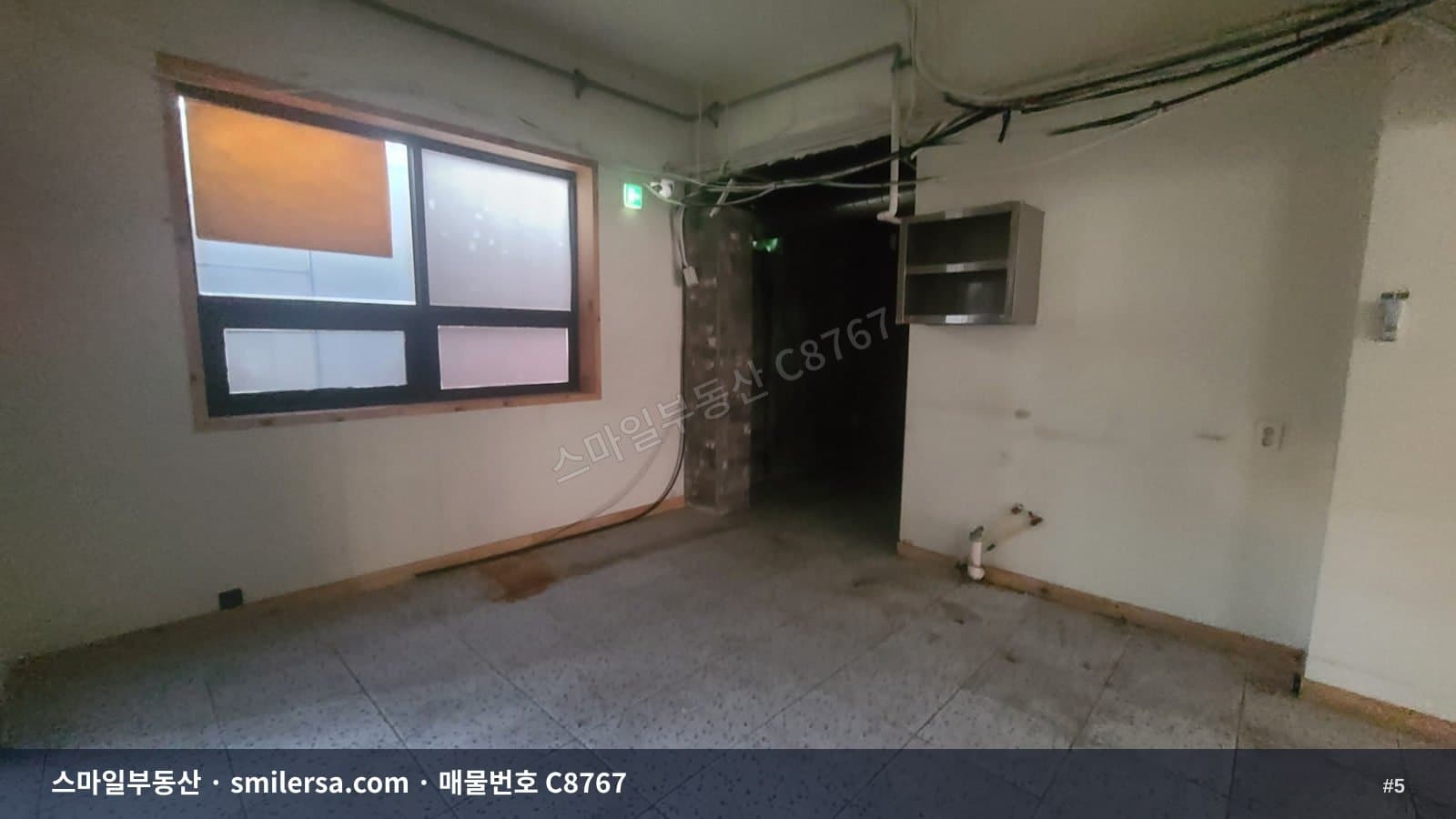 경성대역 인근 무권리 2층 상가, 60평 반듯한 공간 썸네일 5