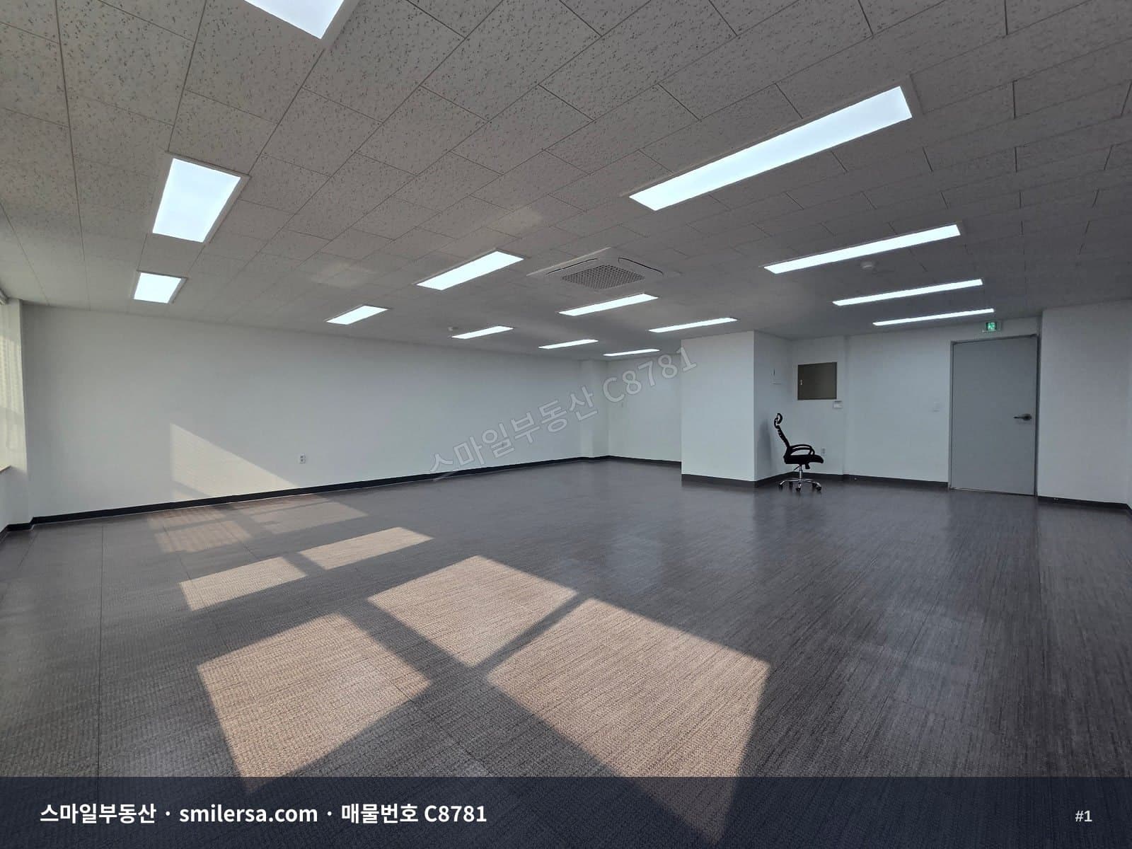 부산광역시 동구 범일동 사무실 내부 사진 C8781