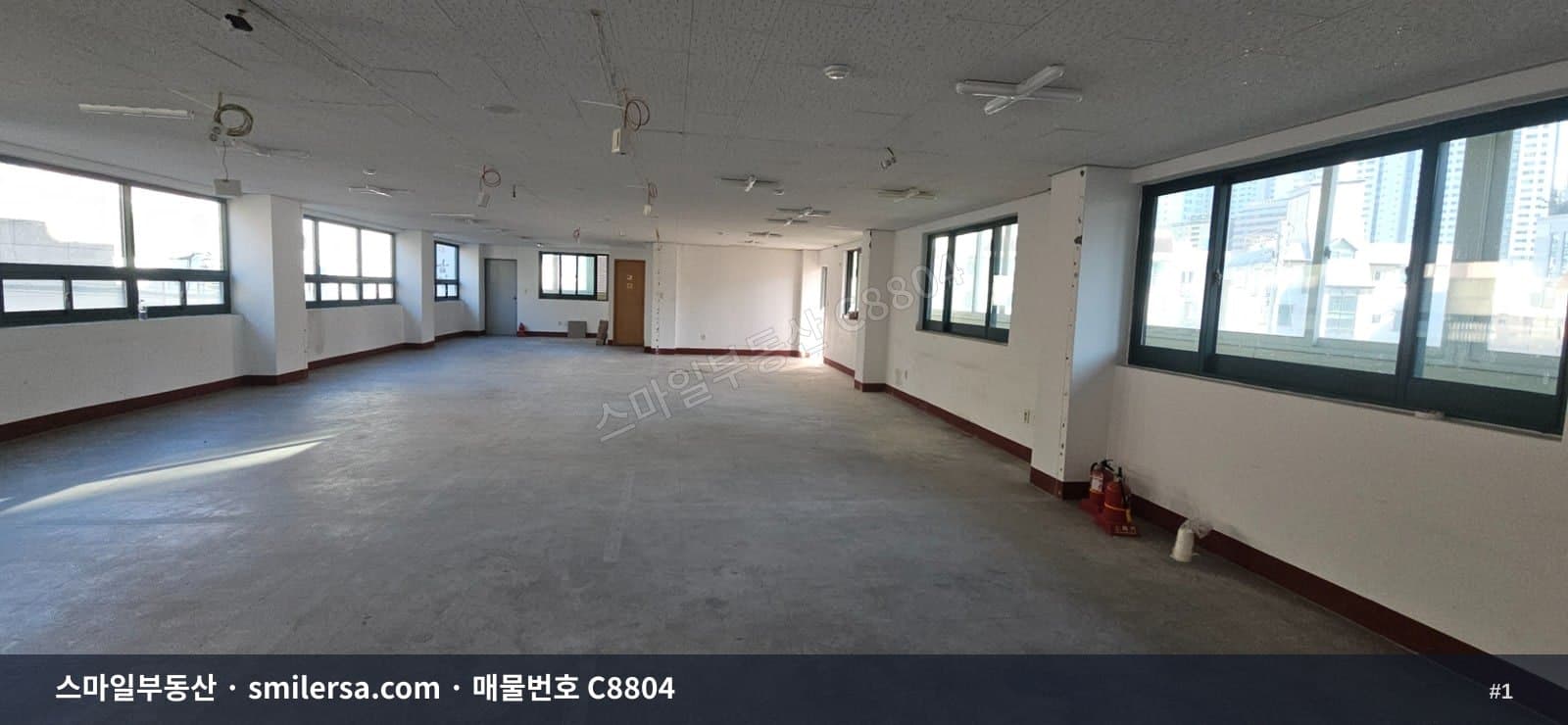 부산광역시 연제구 거제동 사무실 내부 사진 C8804