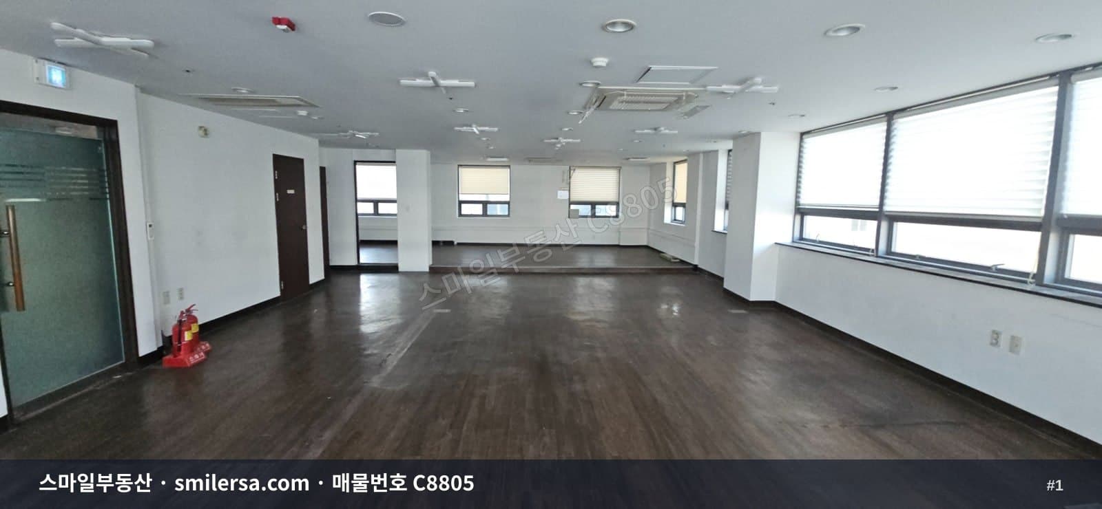 부산광역시 연제구 거제동 사무실 내부 사진 C8805