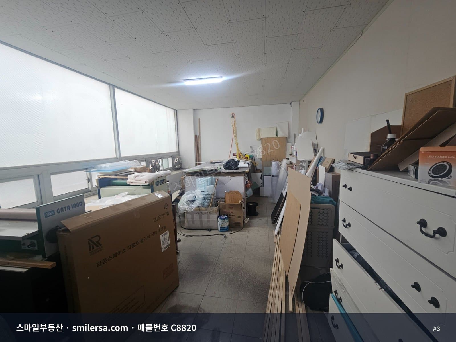 전포 놀이터 초입 코너 자리, 깔끔한 1층 상가 20평 썸네일 3