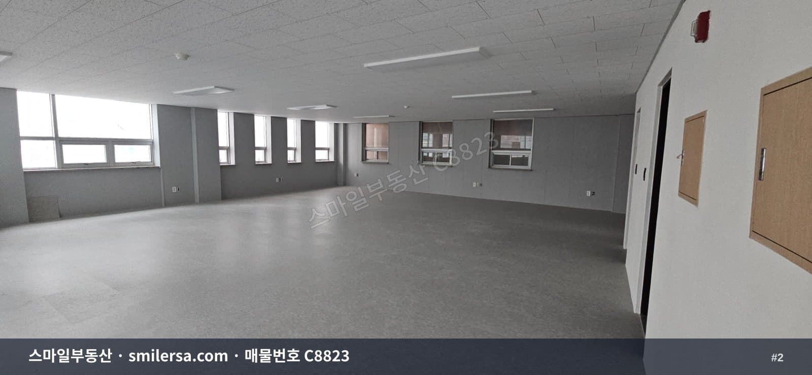 전포놀이터 초입, 1·2층 복층 활용 가능한 아담한 통임대 상가 썸네일 2