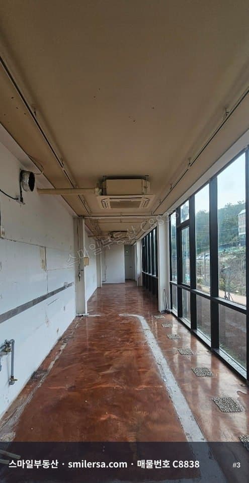 해리단길 초입 통유리 2층 상가, 산책로 바로 옆 21평 썸네일 3