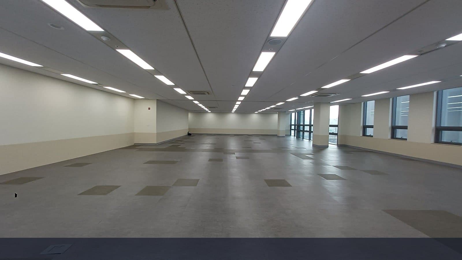 중앙동 부산항만공사 인근 9층 사무실 썸네일 2