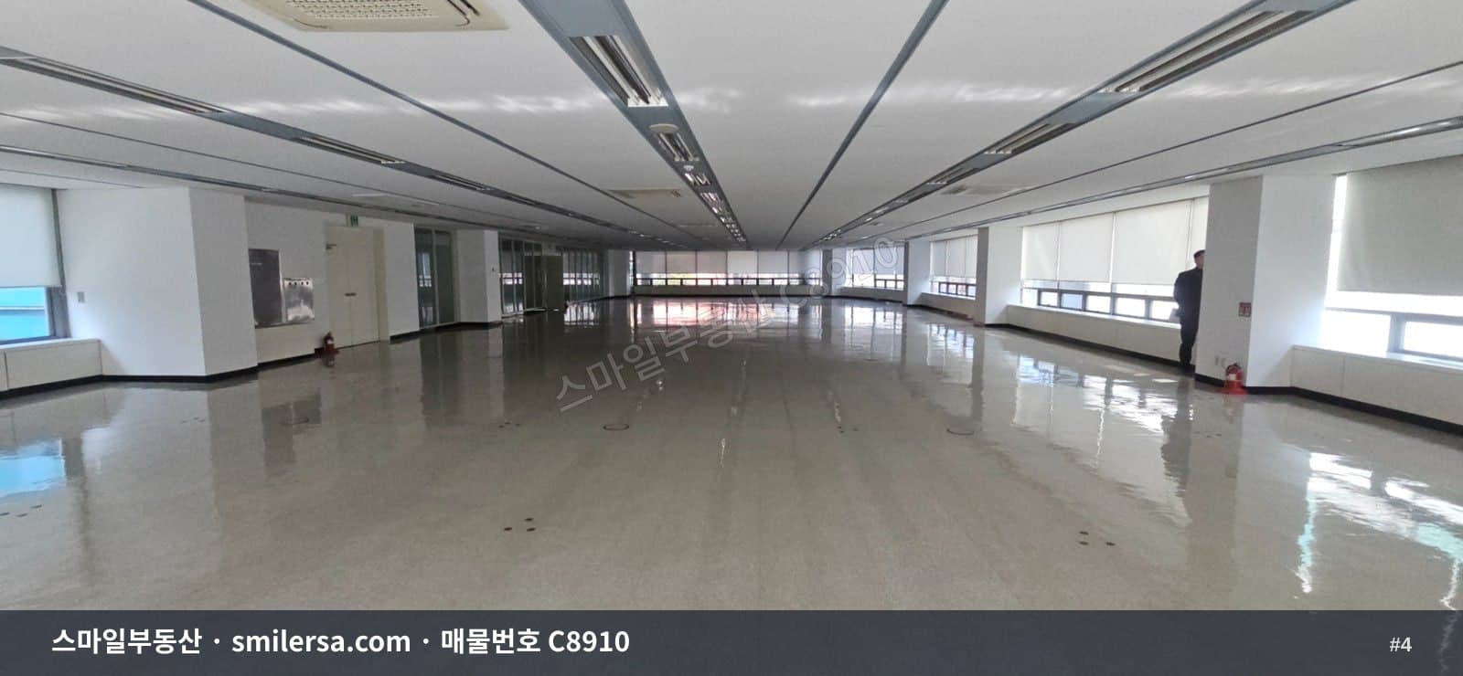 수안역·동래역 인근 넓은 업무용 사무실, 주차 여유롭고 접근성 좋은 2층 썸네일 4