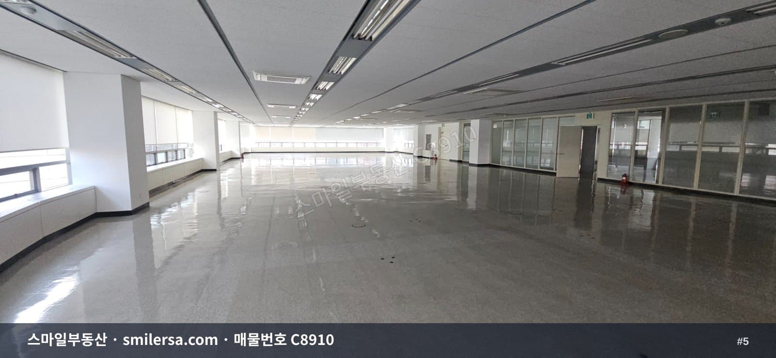 수안역·동래역 인근 넓은 업무용 사무실, 주차 여유롭고 접근성 좋은 2층 썸네일 5