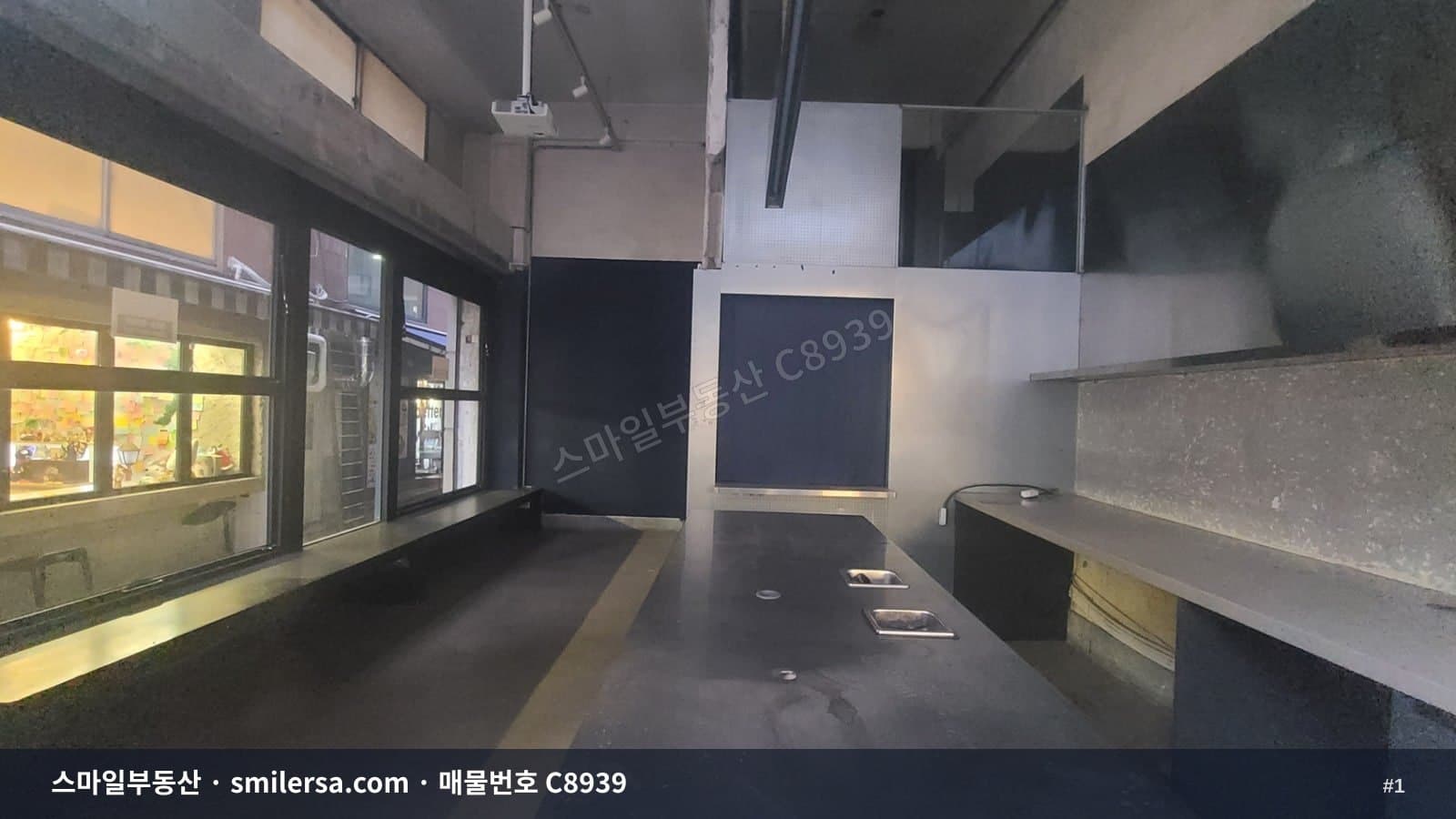 부산광역시 부산진구 전포동 상가 내부 사진 C8939