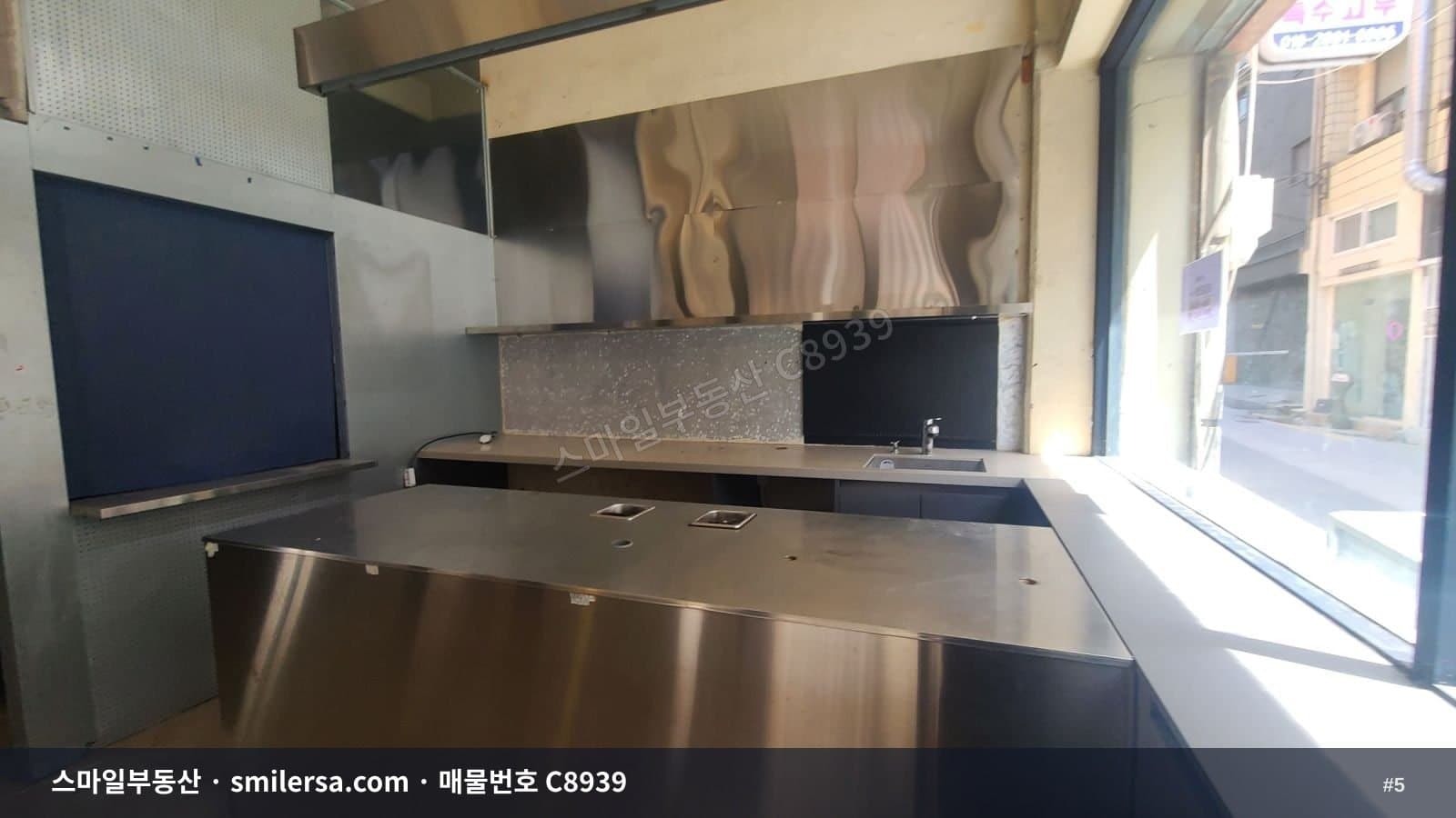 전리단길 무권리 1층 상가, 젊은 유동 많은 12평 공간 썸네일 5