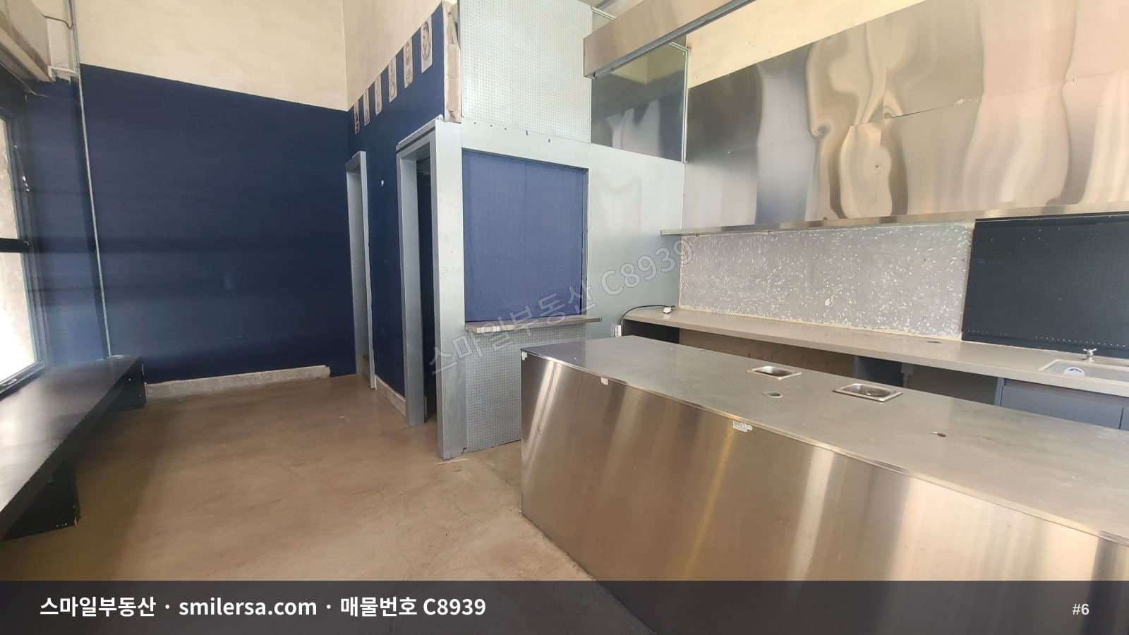 전리단길 무권리 1층 상가, 젊은 유동 많은 12평 공간 썸네일 6