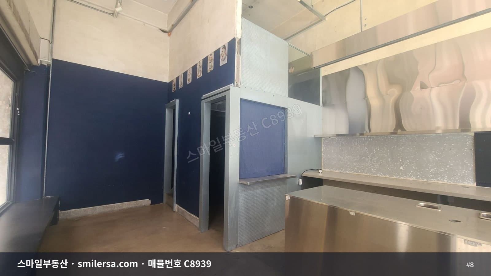 전리단길 무권리 1층 상가, 젊은 유동 많은 12평 공간 썸네일 8