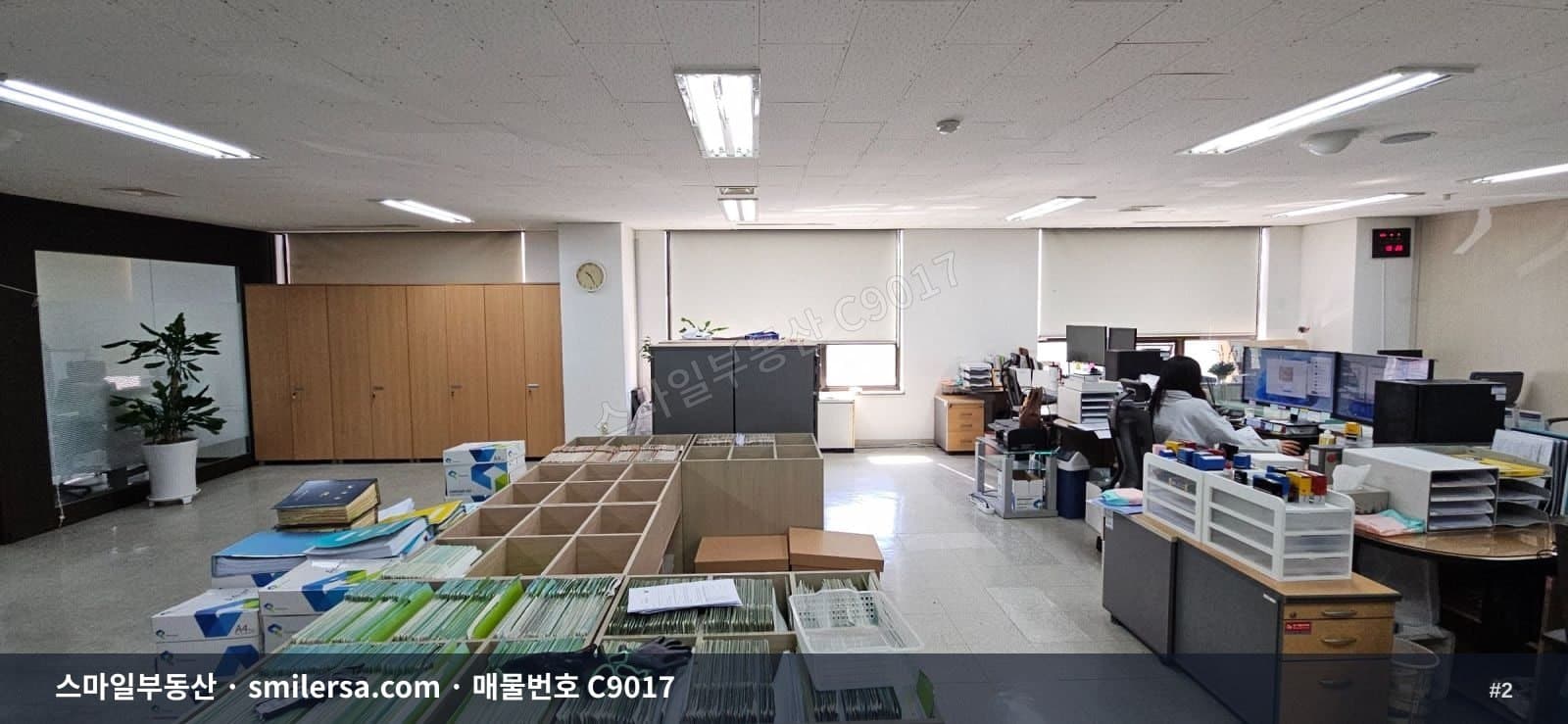 거제대로변 깨끗한 사무실 2층 65평, 즉시입주 가능 썸네일 2