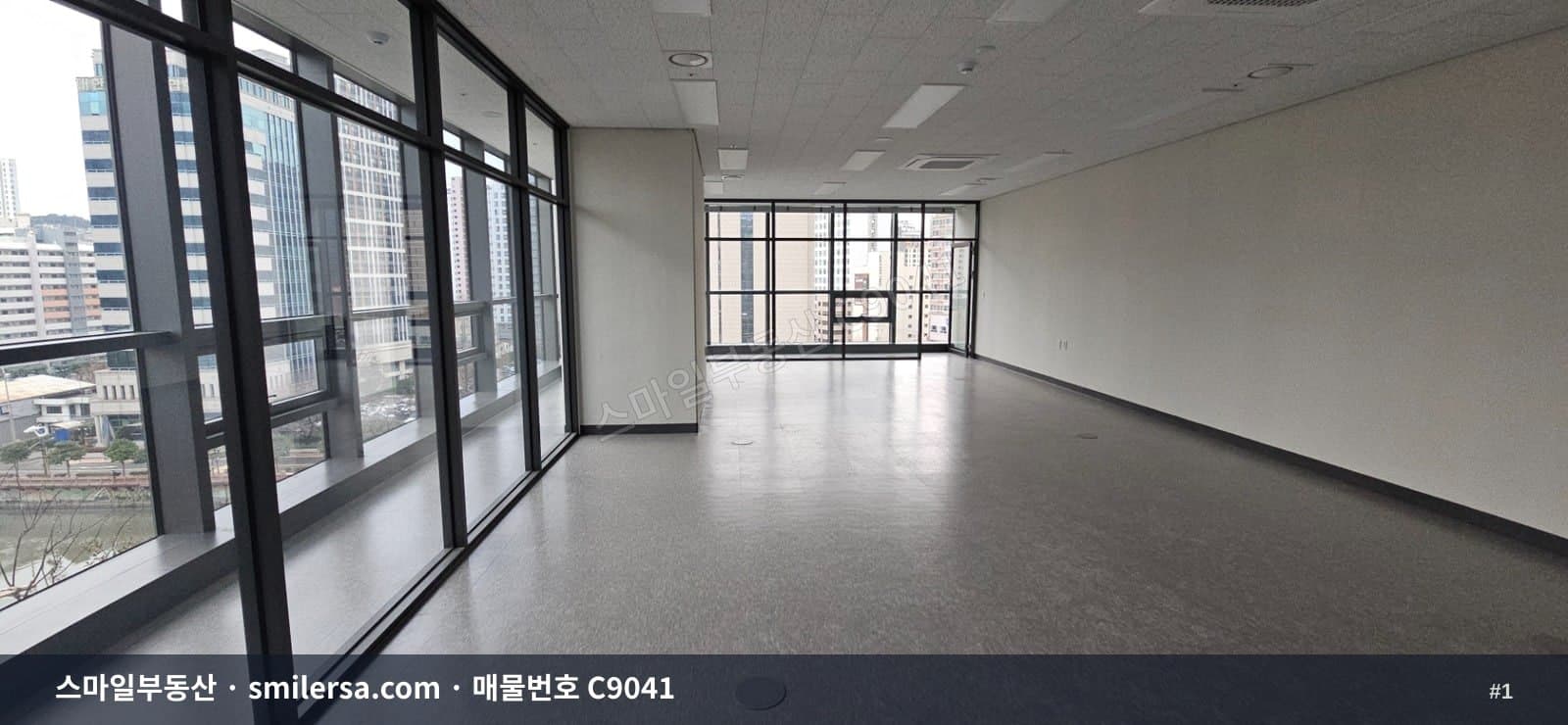 부산광역시 남구 문현동 사무실 내부 사진 C9041
