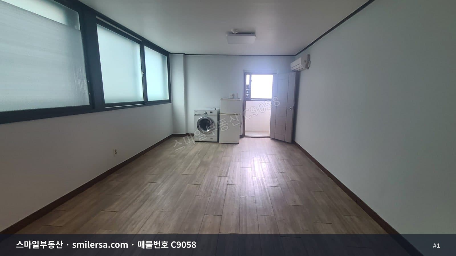 부산광역시 남구 대연동 사무실 내부 사진 C9058