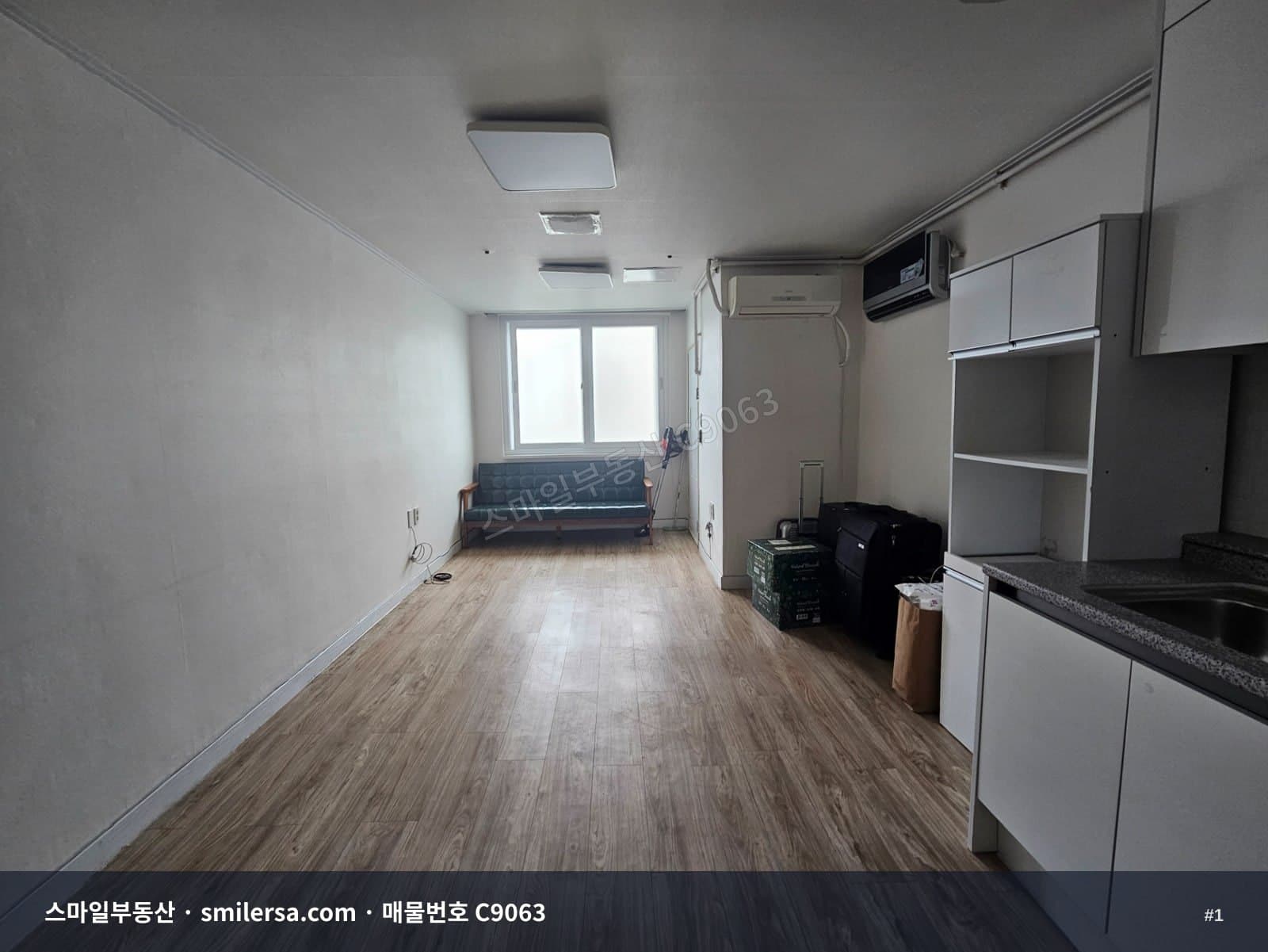 부산광역시 남구 대연동 사무실 내부 사진 C9063