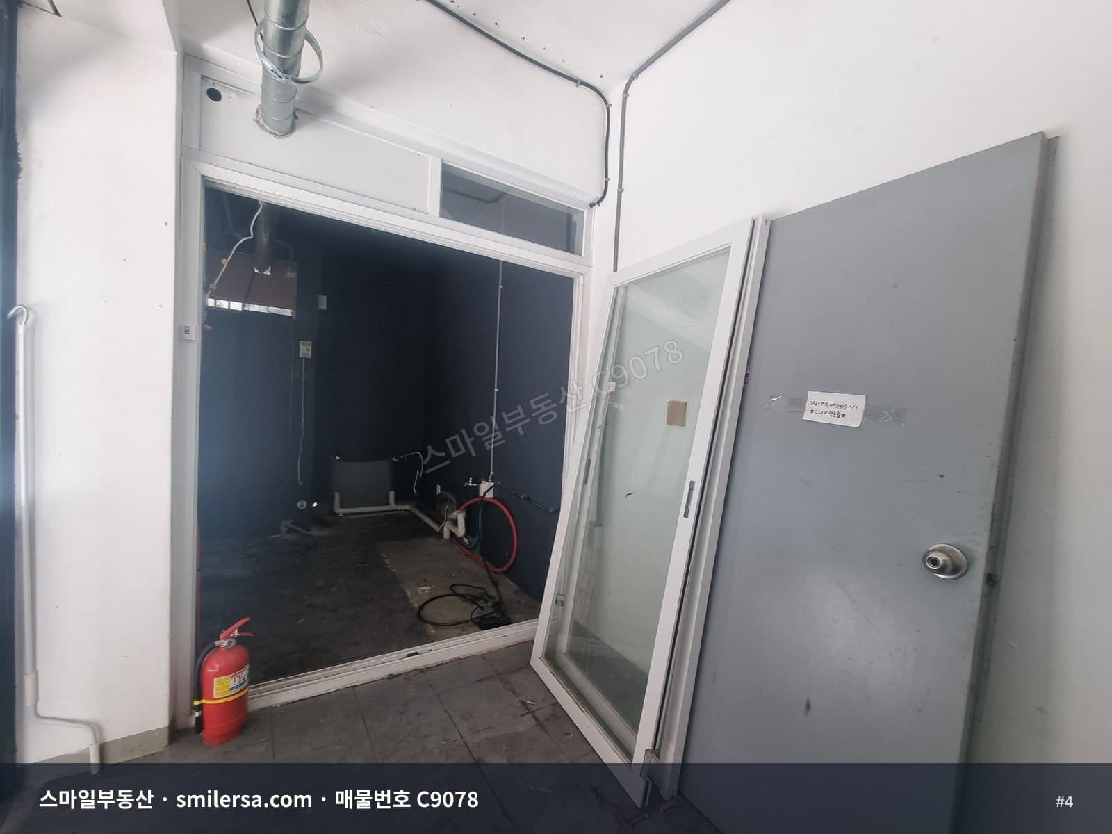 전포카페거리 통창 1층 무권리 상가, 보증금 1천에 월 100 썸네일 4