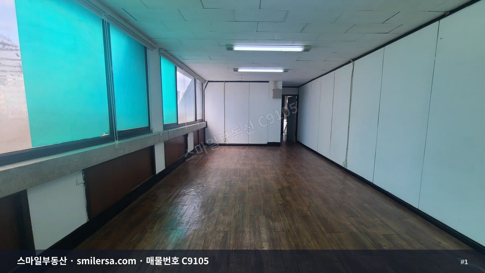 부산광역시 중구 중앙동4가 사무실 내부 사진 C9105